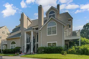 907 Hillside Lake Terrace, Gaithersburg, MD 20878 - Photo 2