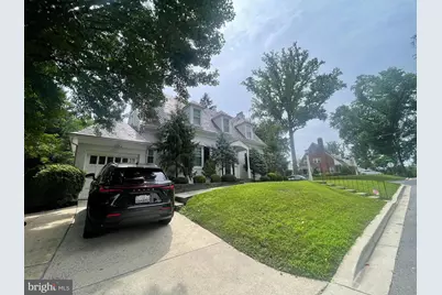 8201 Larry Place, Chevy Chase, MD 20815 - Photo 2