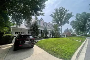 8201 Larry Pl, Chevy Chase, MD 20815 - Photo 2