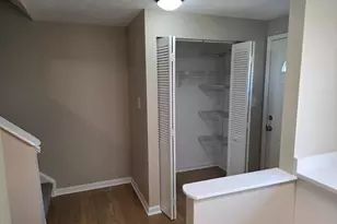 19136 Partridge Wood Dr, Germantown, MD 20874 - Photo 10