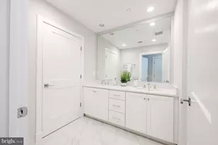 10326 Grosvenor Pl, North Bethesda, MD 20852 - Photo 32