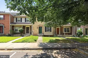 19606 White Saddle Dr, Germantown, MD 20874 - Photo 2