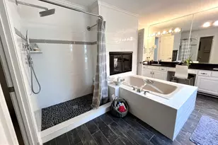 7809 Fox Gate Ct, Bethesda, MD 20817 - Photo 24