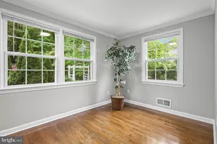9725 Lookout Pl, Gaithersburg, MD 20886 - Photo 32