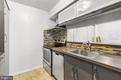 1639 Carriage House Terrace #1639-H, Silver Spring, MD 20904 - Photo 6