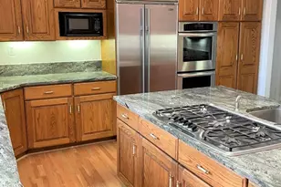 9 Alloway Ct, Potomac, MD 20854 - Photo 6