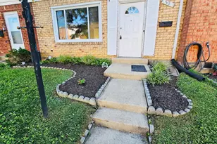 50 Timber Rock Rd, Gaithersburg, MD 20878 - Photo 2