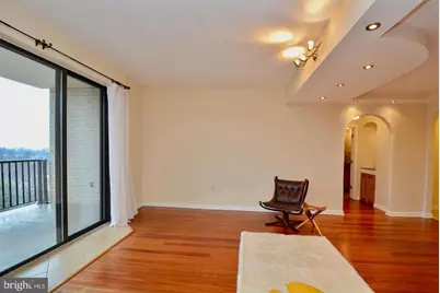 4242 E West Highway #1114, Chevy Chase, MD 20815 - Photo 8