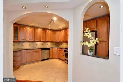 4242 E West Highway #1114, Chevy Chase, MD 20815 - Photo 14
