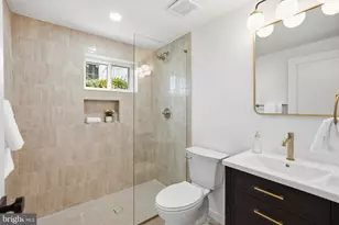 2713 Navarre Dr, Chevy Chase, MD 20815 - Photo 28