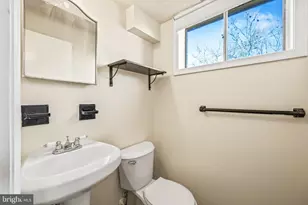 6201 Lone Oak Dr, Bethesda, MD 20817 - Photo 14
