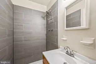 6201 Lone Oak Dr, Bethesda, MD 20817 - Photo 24