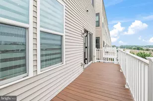 16232 Connors Wy, Rockville, MD 20855 - Photo 8