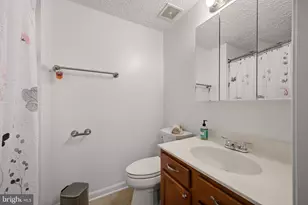 301 Palmspring Dr, Gaithersburg, MD 20878 - Photo 28