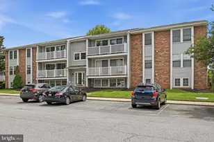 301 Palmspring Dr, Gaithersburg, MD 20878 - Photo 2