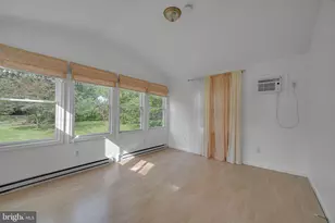 19130 Dowden Cir, Poolesville, MD 20837 - Photo 16