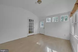 19130 Dowden Cir, Poolesville, MD 20837 - Photo 16