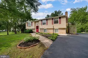 19130 Dowden Cir, Poolesville, MD 20837 - Photo 1