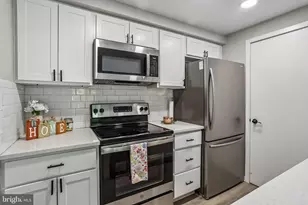 9705 Hellingly Pl, Gaithersburg, MD 20886 - Photo 8