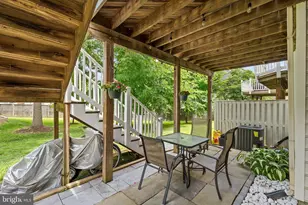 210 Painted Post Ln, Gaithersburg, MD 20878 - Photo 32