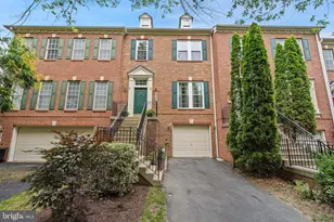 210 Painted Post Ln, Gaithersburg, MD 20878 - Photo 2