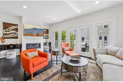 918 King Farm Boulevard, Rockville, MD 20850 - Photo 2