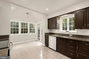 5806 Wilson Ln, Bethesda, MD 20817 - Photo 10