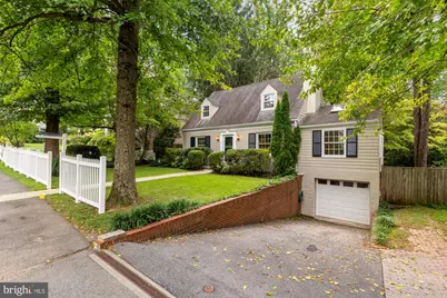 5806 Wilson Lane, Bethesda, MD 20817 - Photo 2