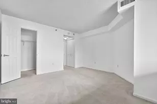 10101 Grosvenor Pl, Rockville, MD 20852 - Photo 20