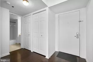 10101 Grosvenor Pl, Rockville, MD 20852 - Photo 14