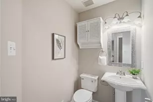 18717 Martins Landing Dr, Germantown, MD 20874 - Photo 12