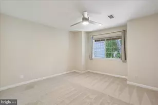 5821 Inman Park Cir, Rockville, MD 20852 - Photo 12