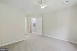 5821 Inman Park Cir, Rockville, MD 20852 - Photo 16