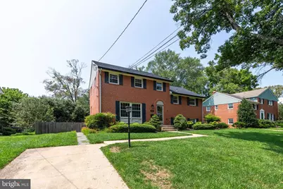9902 Holmhurst Road, Bethesda, MD 20817 - Photo 2