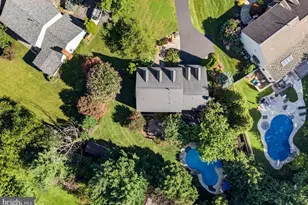 8 Haller Ct, Poolesville, MD 20837 - Photo 4