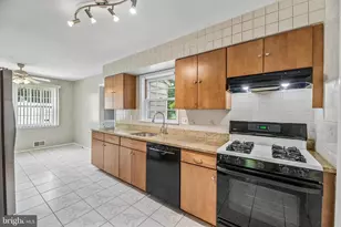 8839 Tuckerman Ln, Rockville, MD 20854 - Photo 30
