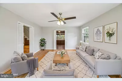 8839 Tuckerman Lane, Rockville, MD 20854 - Photo 4