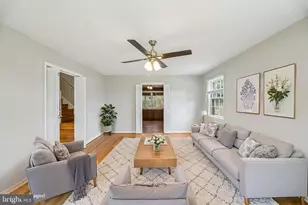 8839 Tuckerman Ln, Rockville, MD 20854 - Photo 4