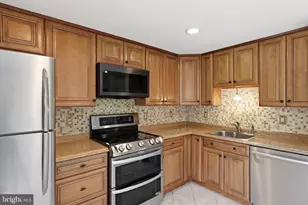 9504 Dunbrook Ct, Gaithersburg, MD 20886 - Photo 6