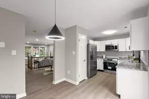 15608 Cliff Swallow Way, Rockville, MD 20853 - Photo 10