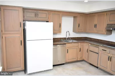 4960 Sentinel Drive #10-406, Bethesda, MD 20816 - Photo 12