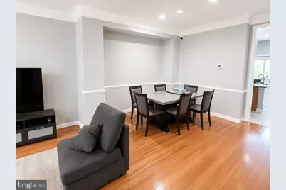 506 Fallsgrove Drive, Rockville, MD 20850 - Photo 4