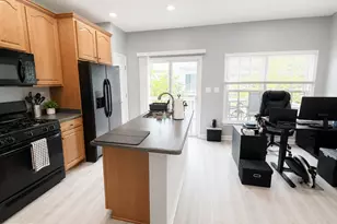 506 Fallsgrove Dr, Rockville, MD 20850 - Photo 6