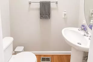 506 Fallsgrove Dr, Rockville, MD 20850 - Photo 8