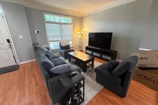 506 Fallsgrove Dr, Rockville, MD 20850 - Photo 2