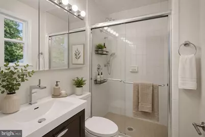 6035 Chatsworth Lane, Bethesda, MD 20814 - Photo 8