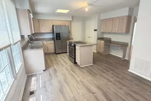 1111 Halesworth Dr, Rockville, MD 20854 - Photo 4