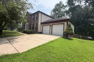 1111 Halesworth Dr, Rockville, MD 20854 - Photo 2