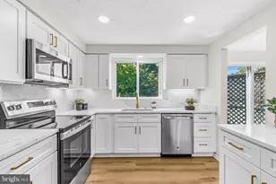 20716 Scottsbury Dr, Germantown, MD 20876 - Photo 12