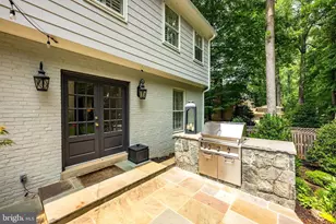 7301 Masters Dr, Potomac, MD 20854 - Photo 10